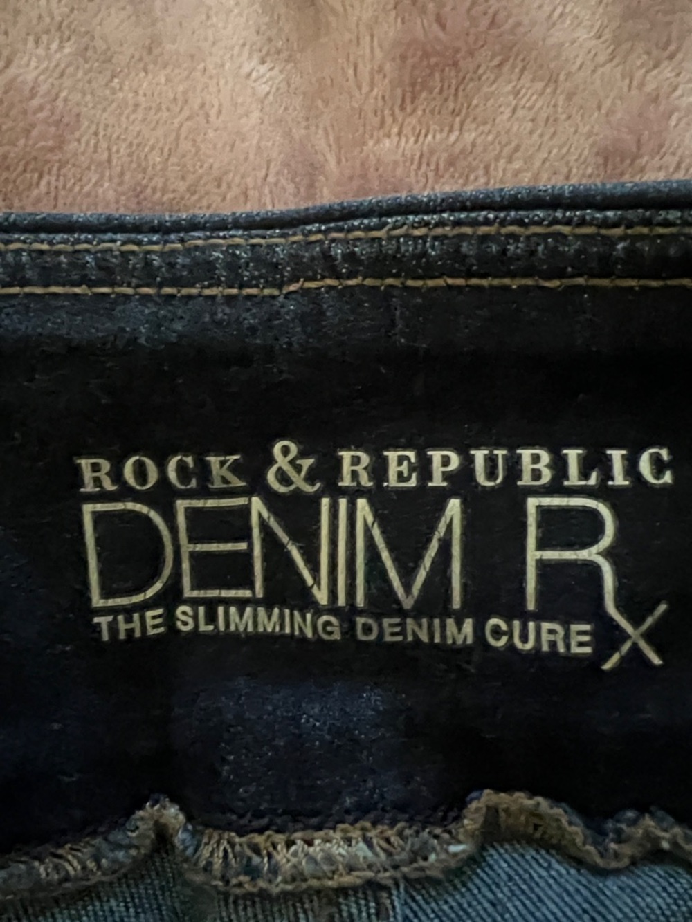 Rock & Republic Dark Indigo Cropped Stretch Jeans - Picture 2 of 7